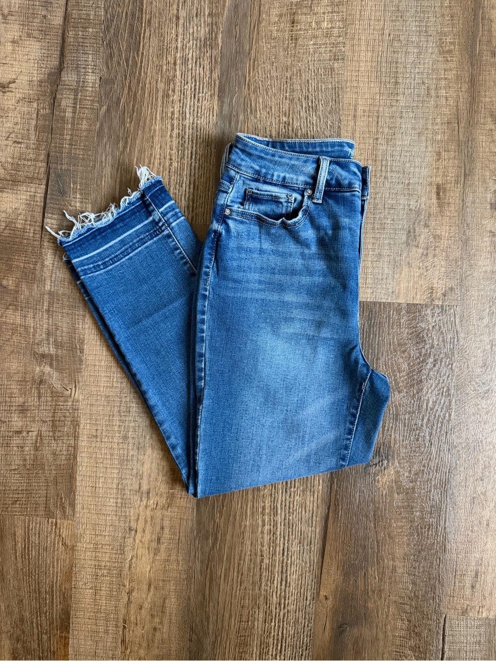 Time and Tru Midwash Cropped Frayed-Hem Jeans